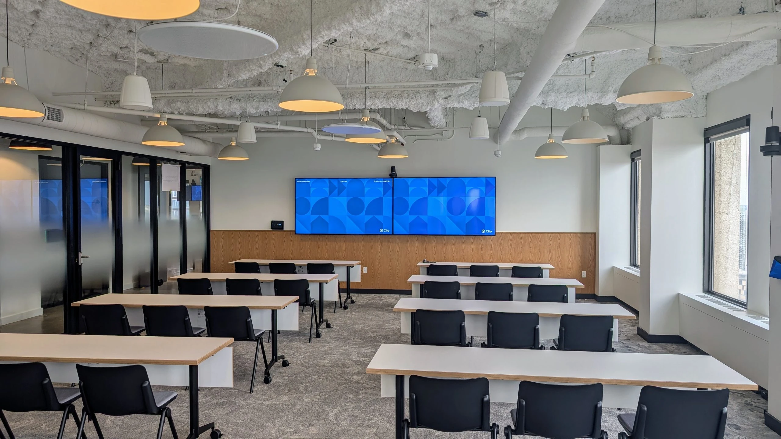 PIXON TECHNOLOGIES Custom Spherical and Specialized Display